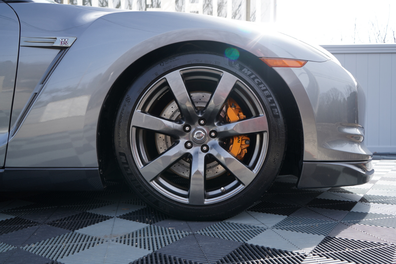 Nissan GT-R 2dr Cpe Premium 2010