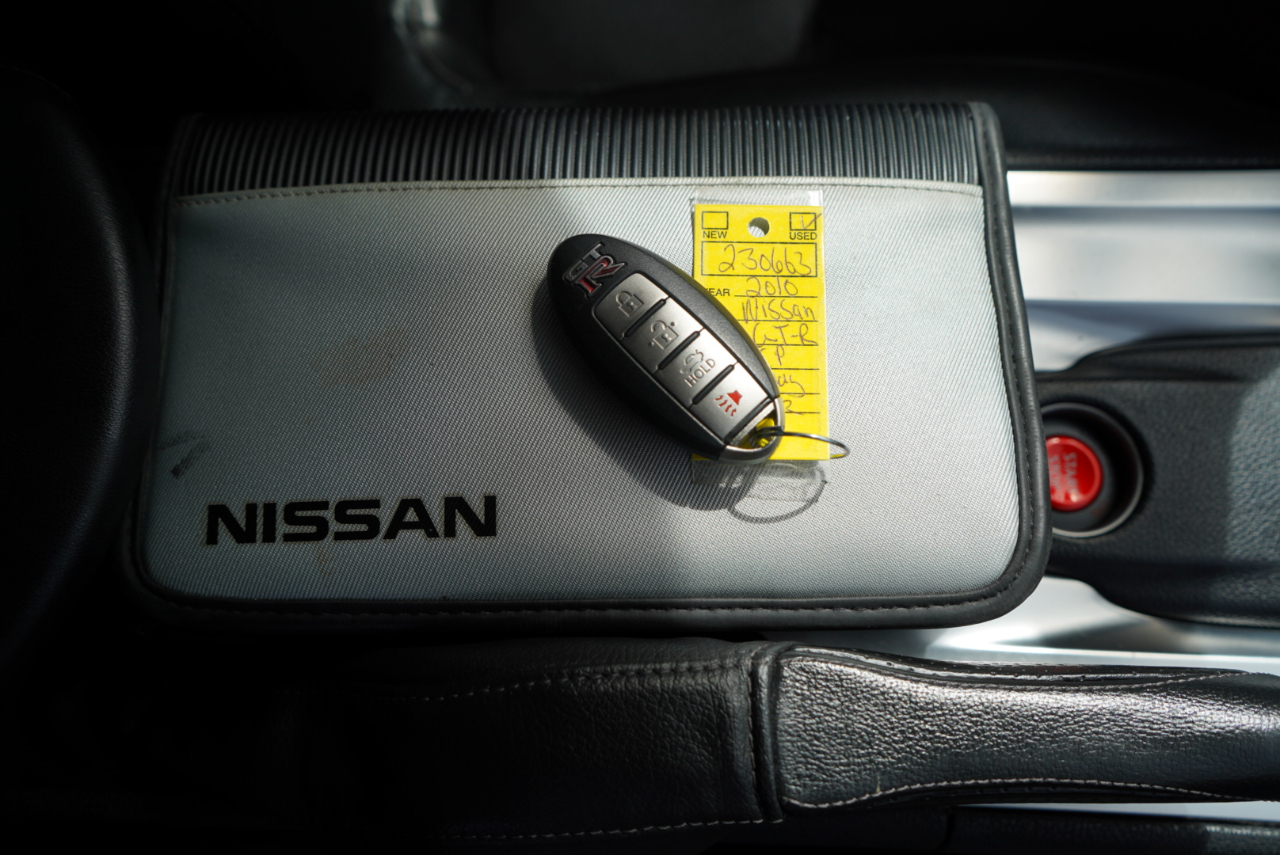 Nissan GT-R 2dr Cpe Premium 2010