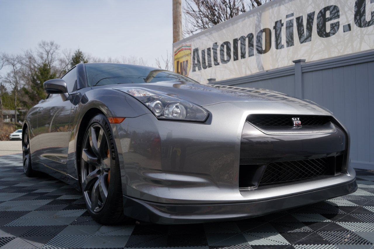 Nissan GT-R 2dr Cpe Premium 2010