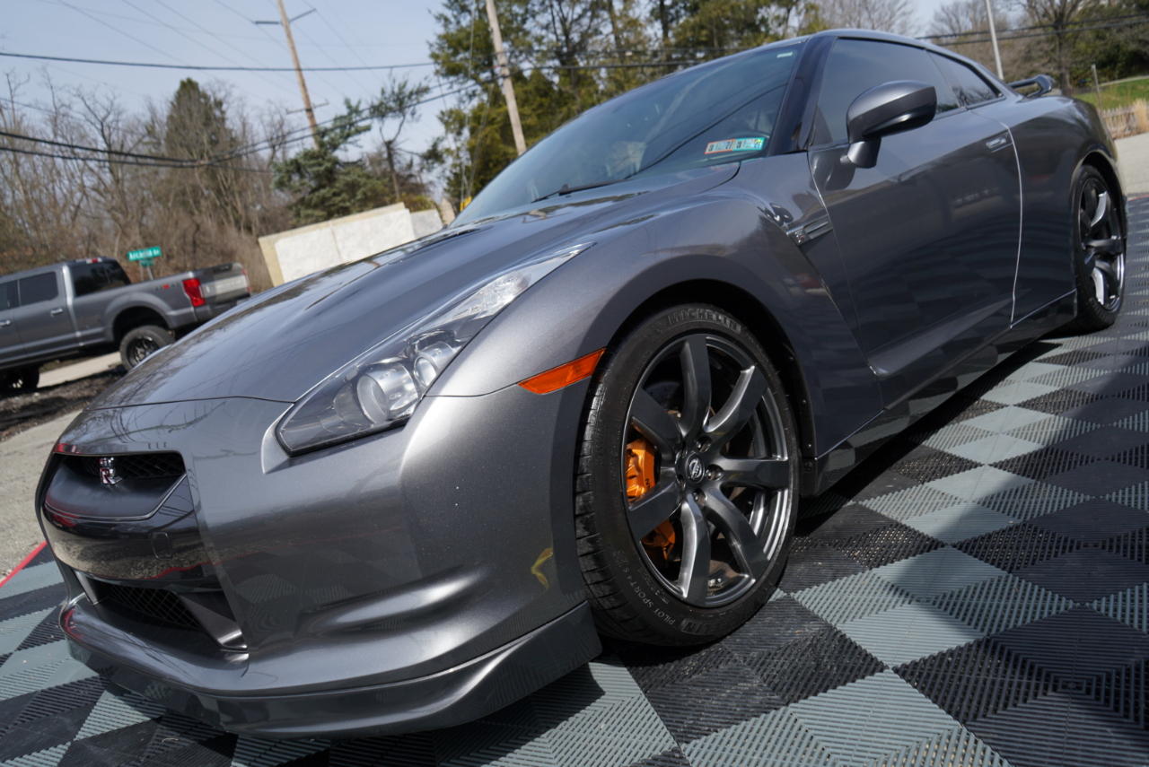 Nissan GT-R 2dr Cpe Premium 2010