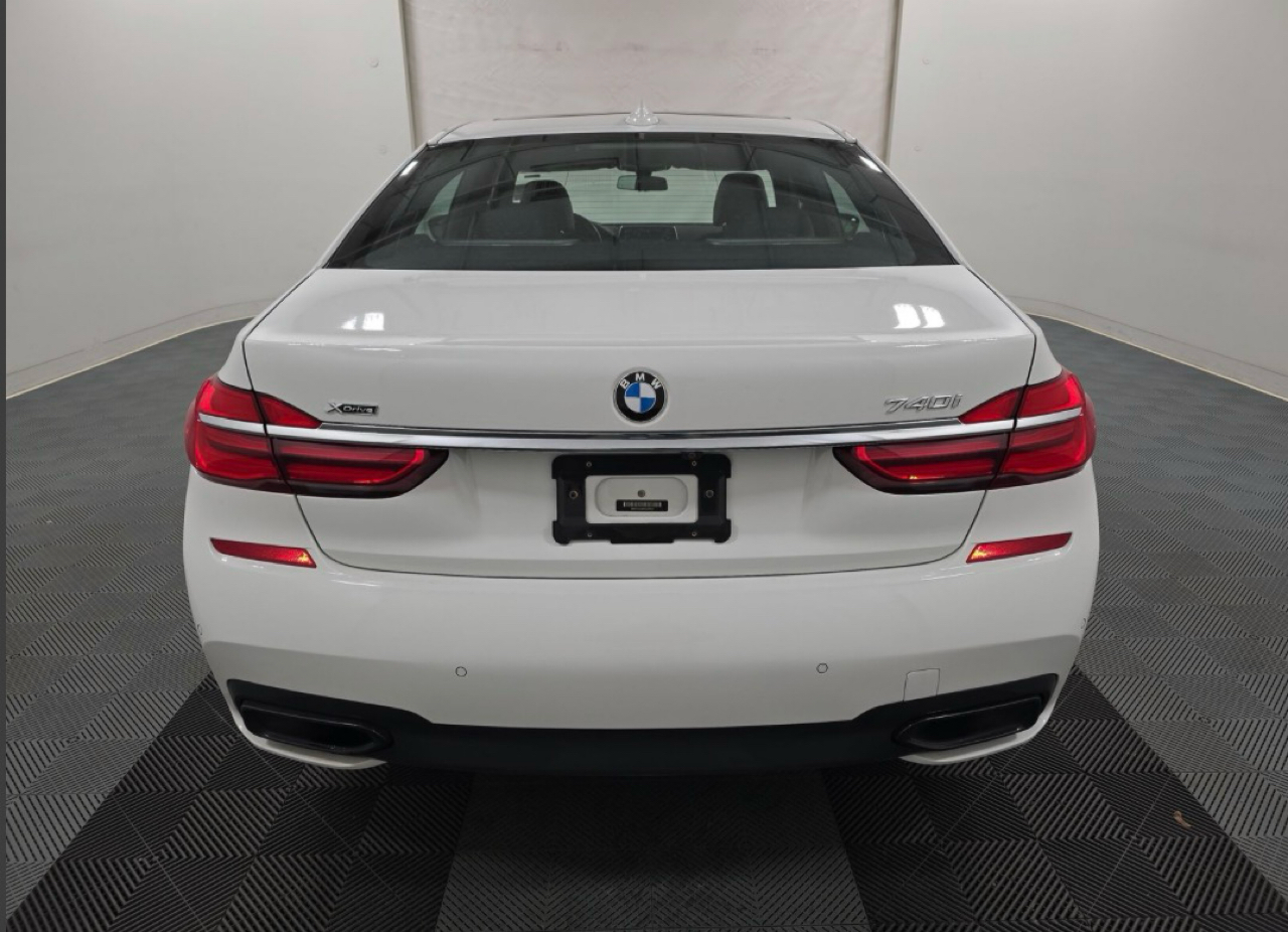 BMW 7 Series 740i xDrive Sedan 2017
