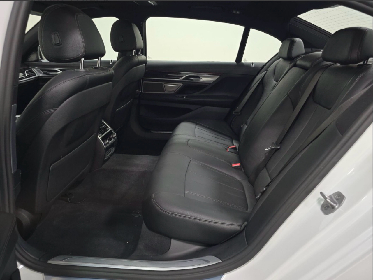 BMW 7 Series 740i xDrive Sedan 2017