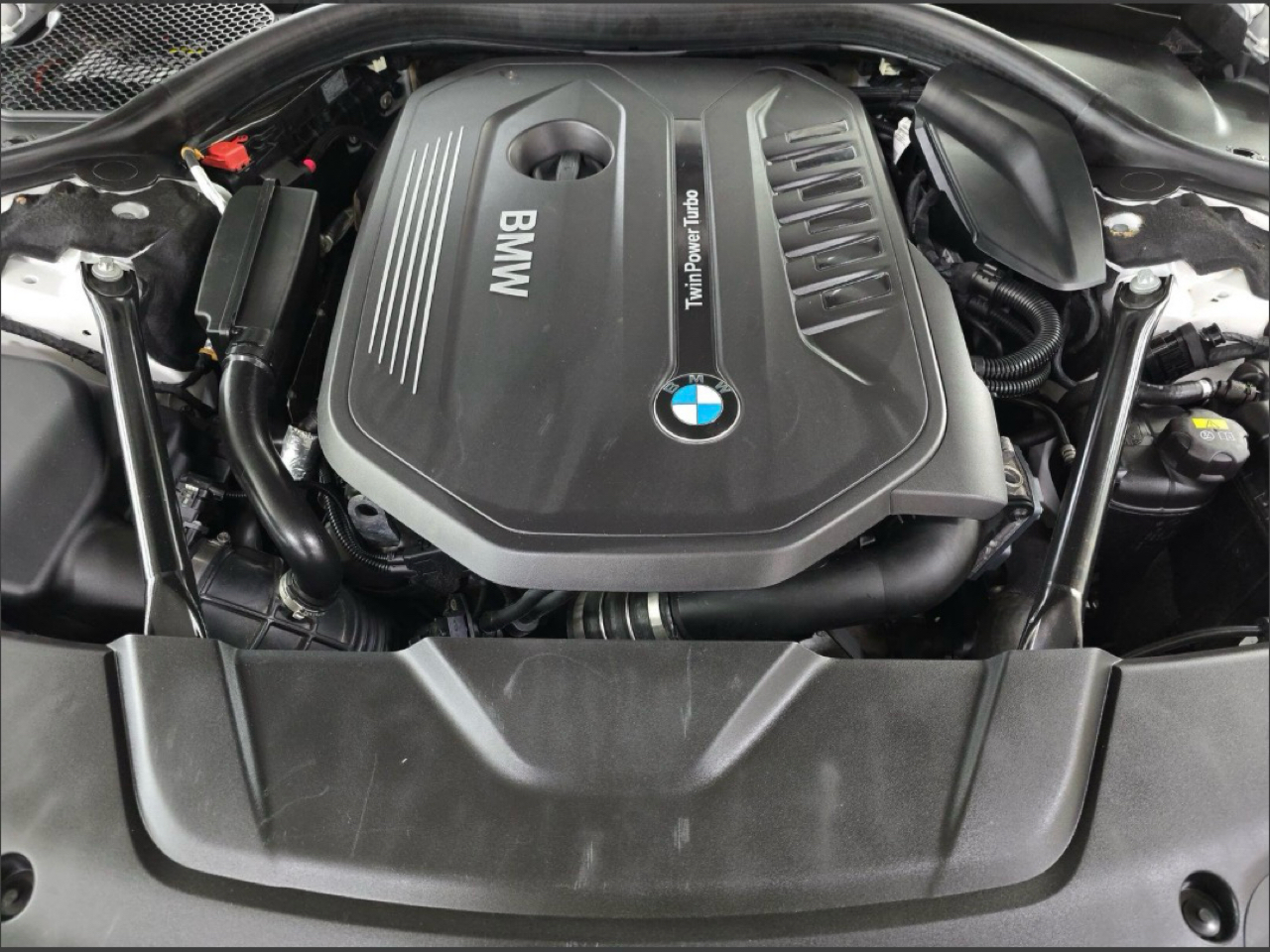 BMW 7 Series 740i xDrive Sedan 2017