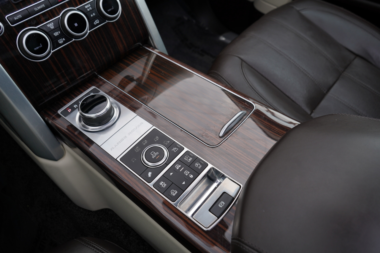 Land Rover Range Rover V8 Supercharged SWB 2017