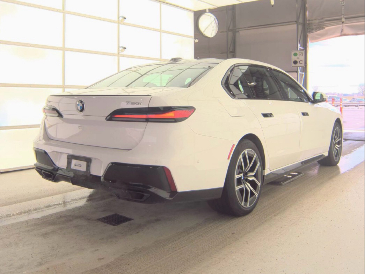 BMW 7 Series 760i xDrive Sedan 2023