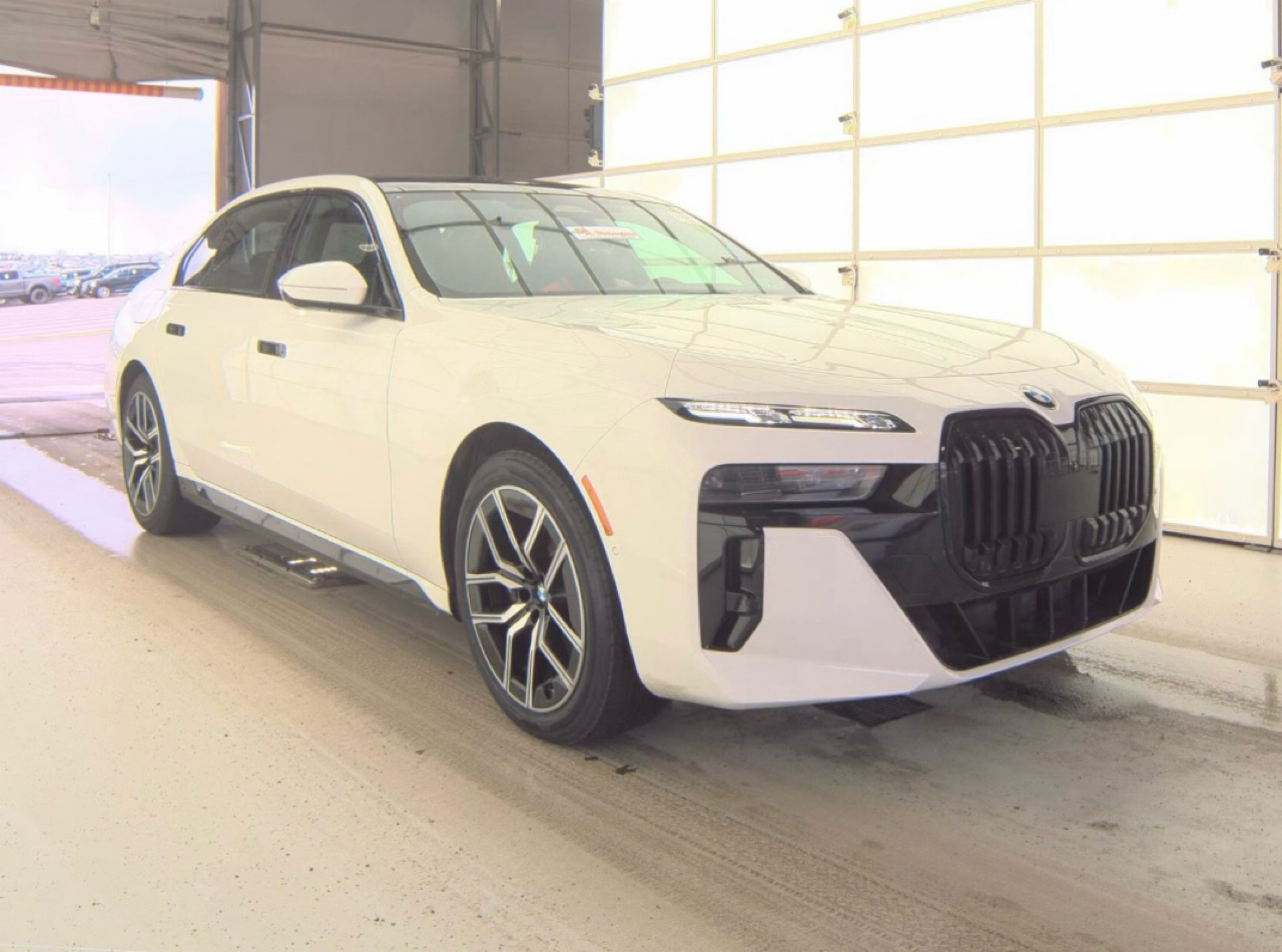 BMW 7 Series 760i xDrive Sedan 2023