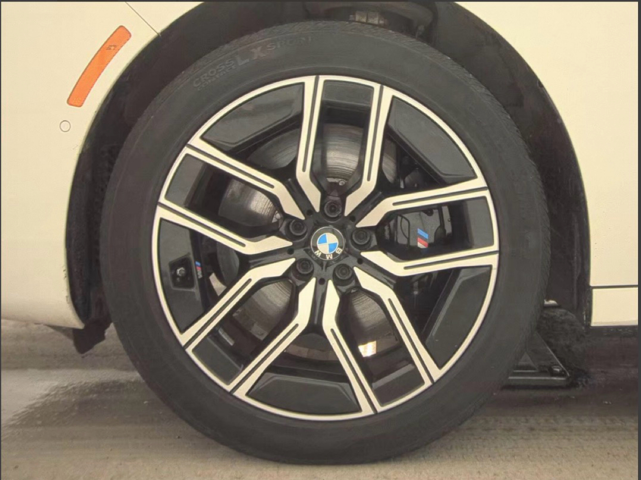 BMW 7 Series 760i xDrive Sedan 2023