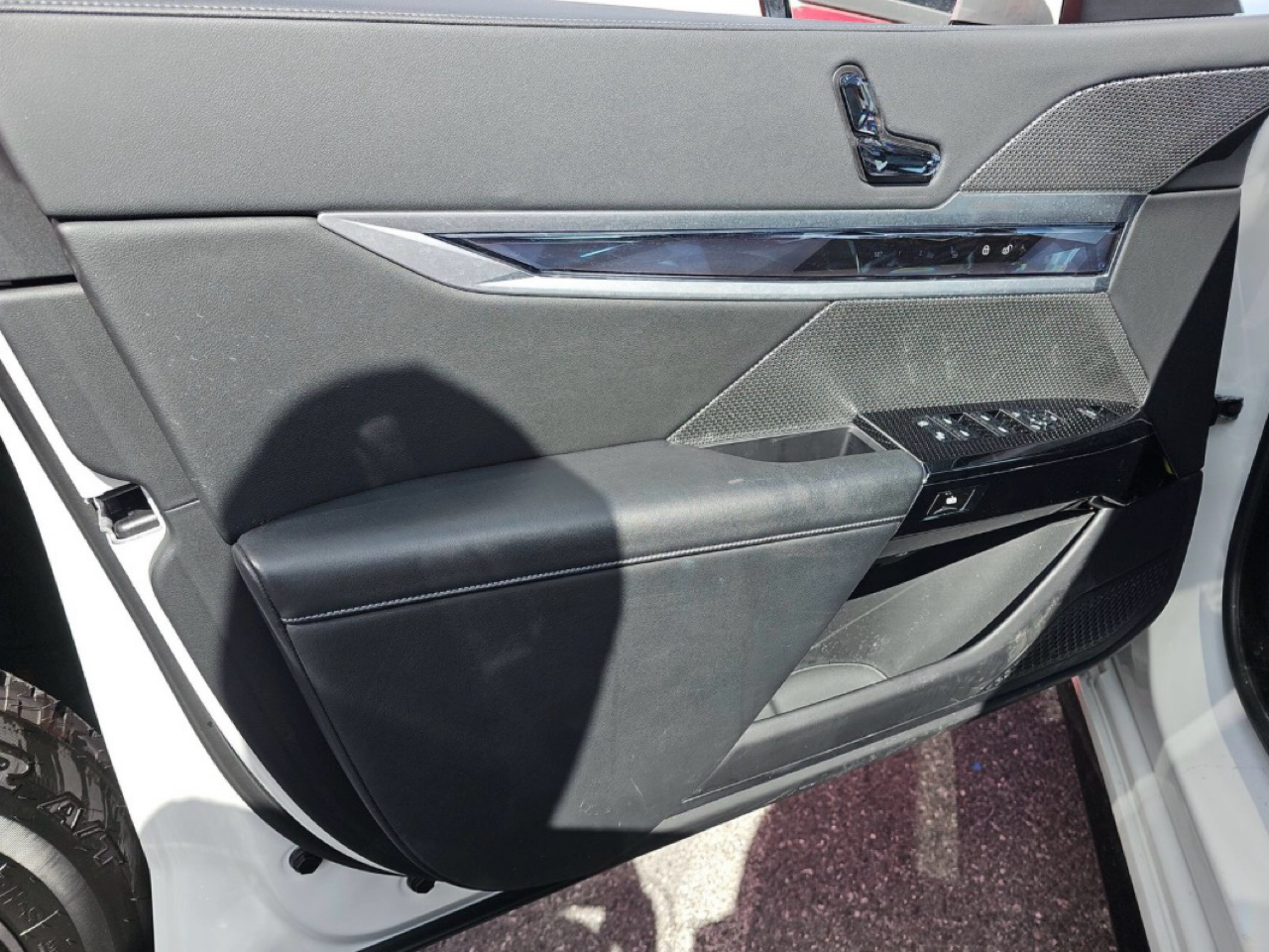 BMW 7 Series 760i xDrive Sedan 2023