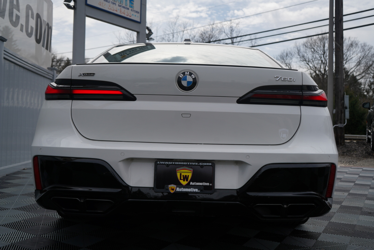 BMW 7 Series 760i xDrive Sedan 2023