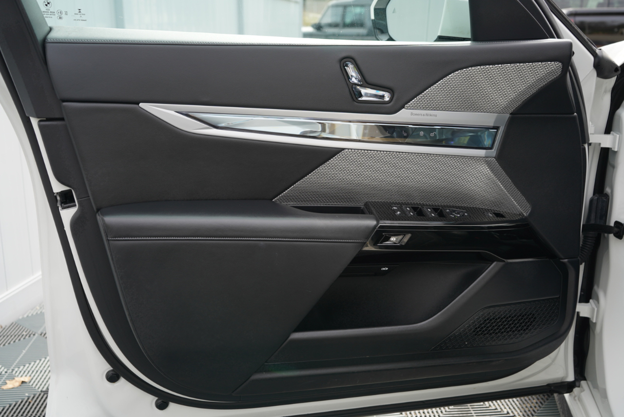 BMW 7 Series 760i xDrive Sedan 2023