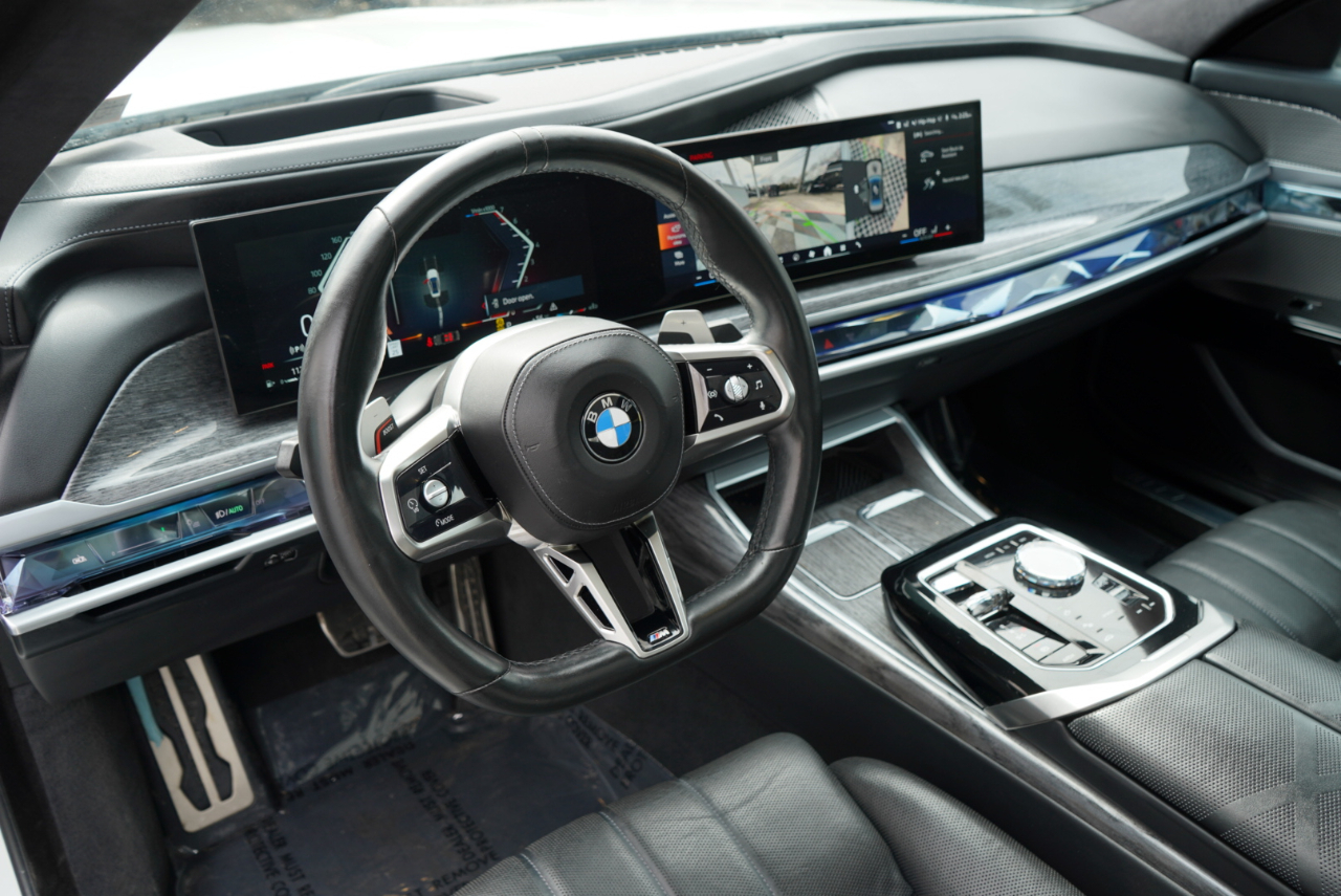 BMW 7 Series 760i xDrive Sedan 2023