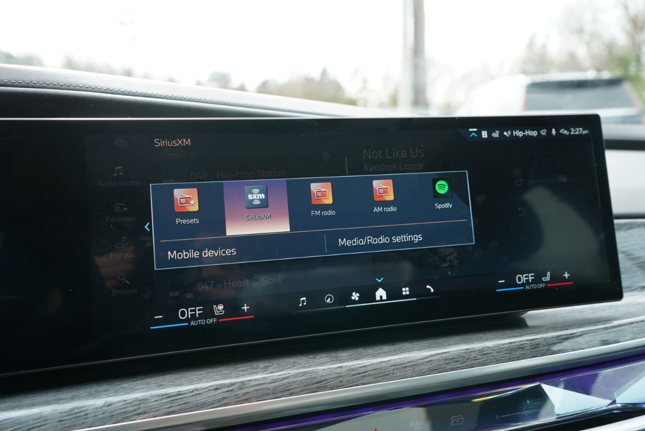 BMW 7 Series 760i xDrive Sedan 2023