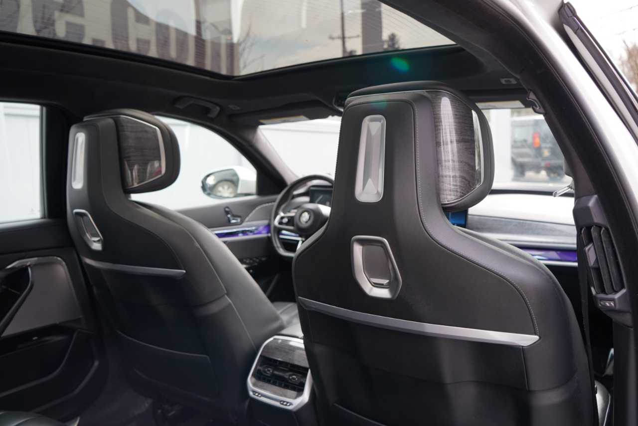 BMW 7 Series 760i xDrive Sedan 2023