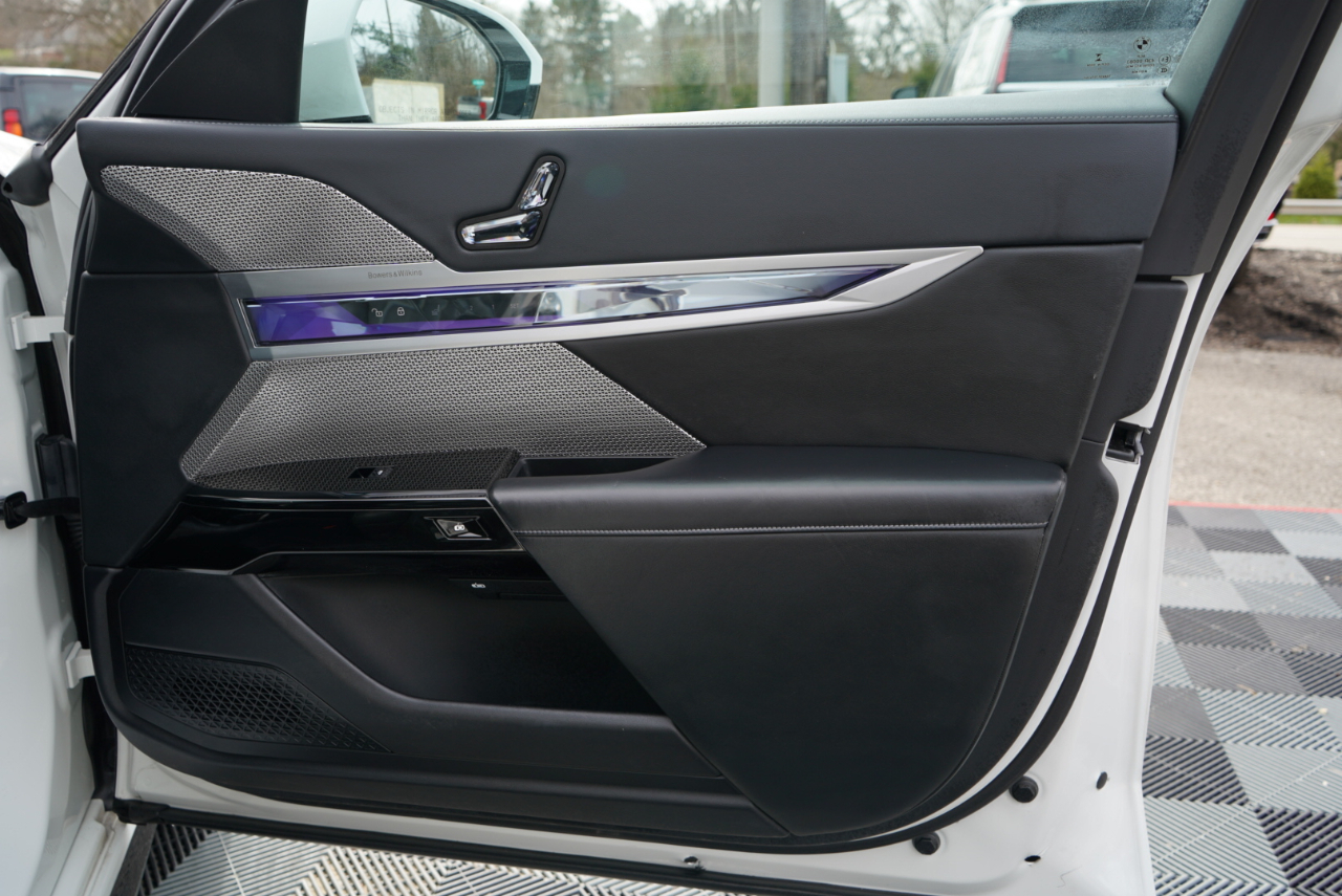 BMW 7 Series 760i xDrive Sedan 2023