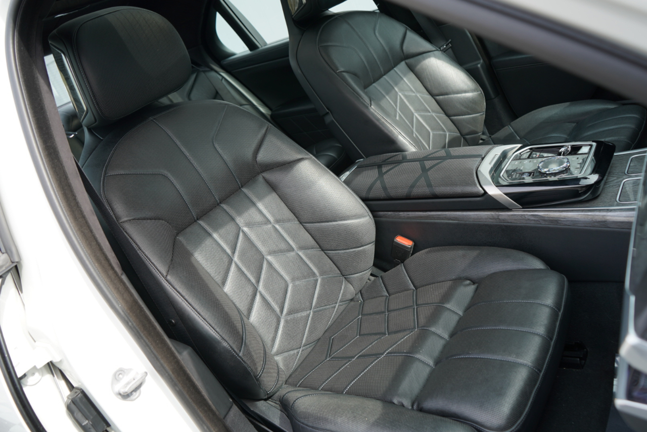 BMW 7 Series 760i xDrive Sedan 2023