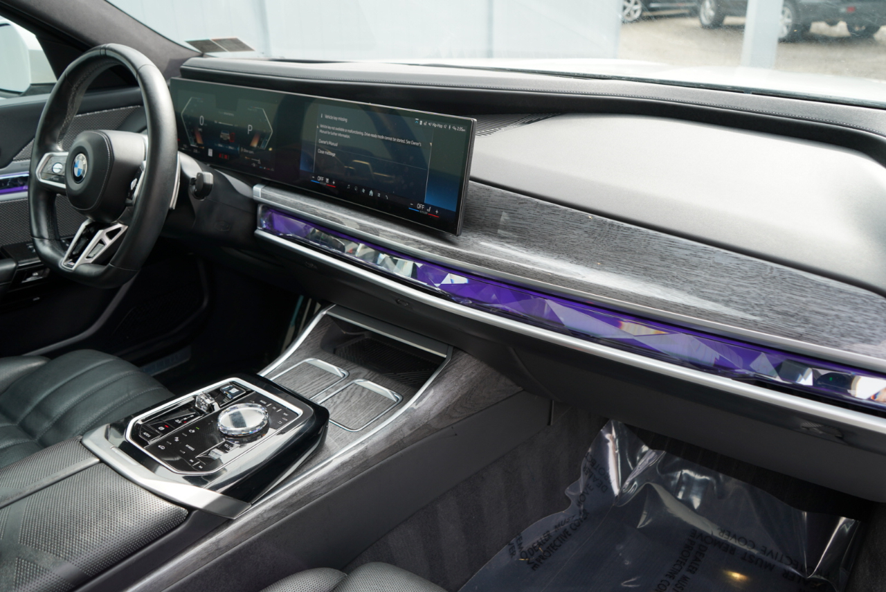 BMW 7 Series 760i xDrive Sedan 2023