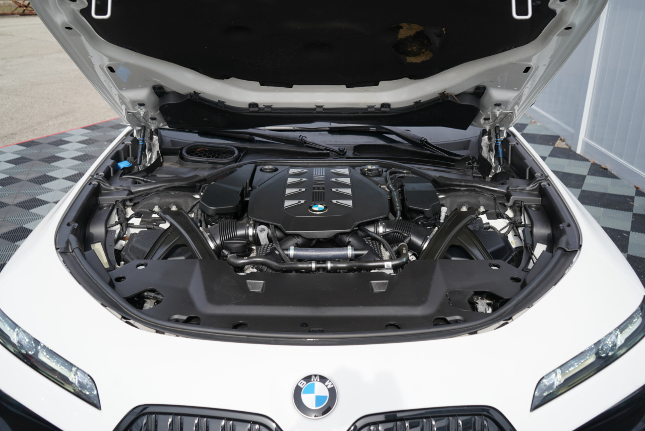 BMW 7 Series 760i xDrive Sedan 2023