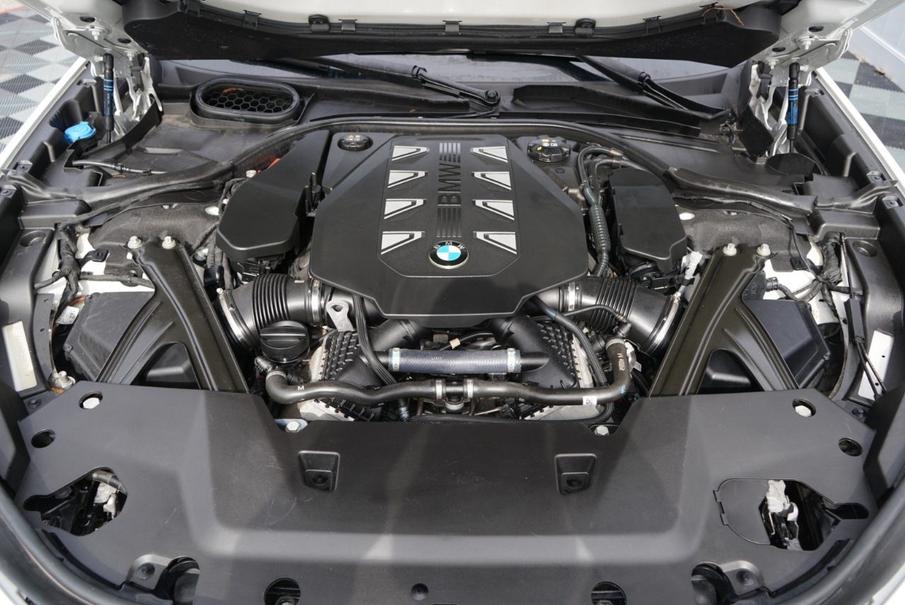 BMW 7 Series 760i xDrive Sedan 2023