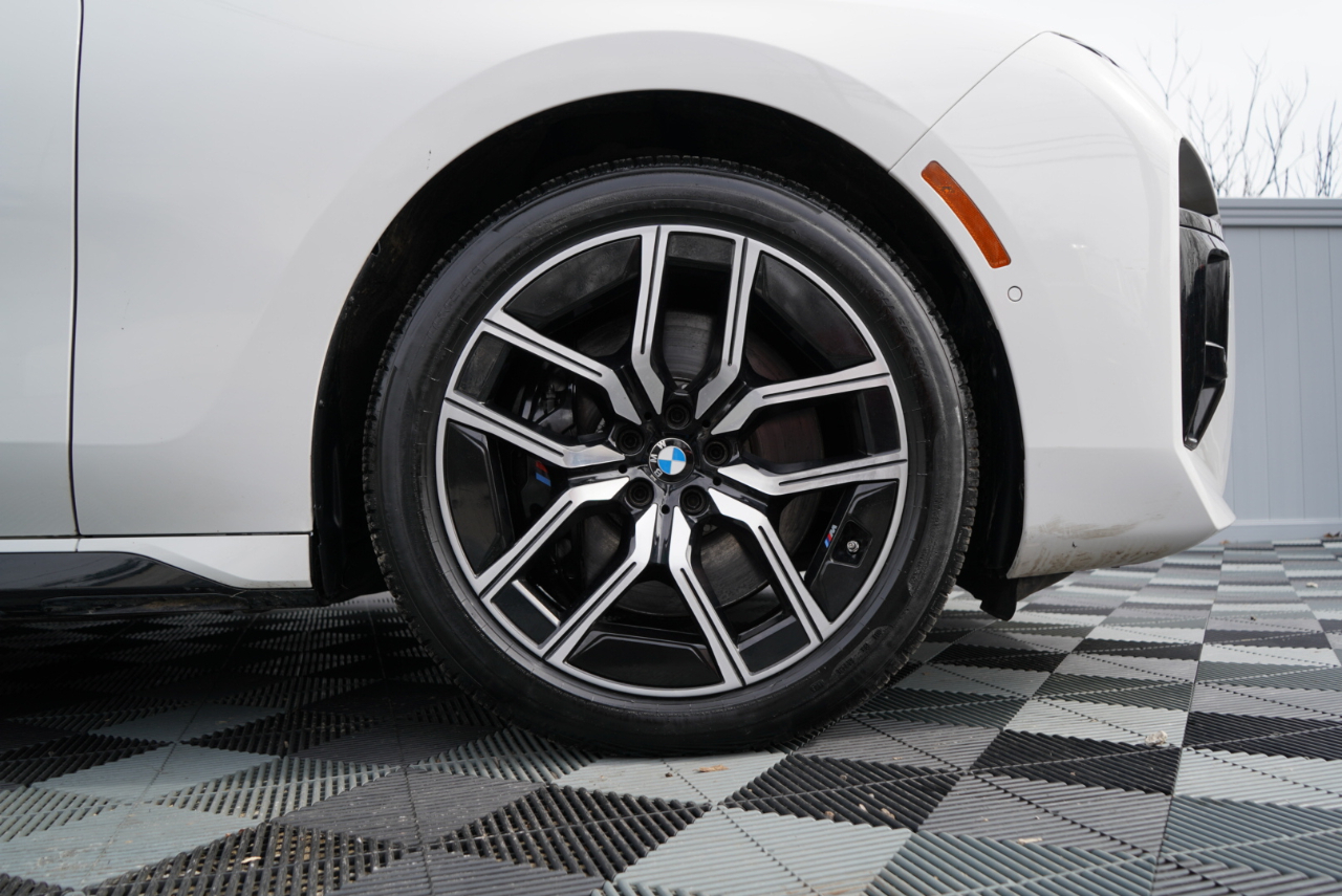 BMW 7 Series 760i xDrive Sedan 2023