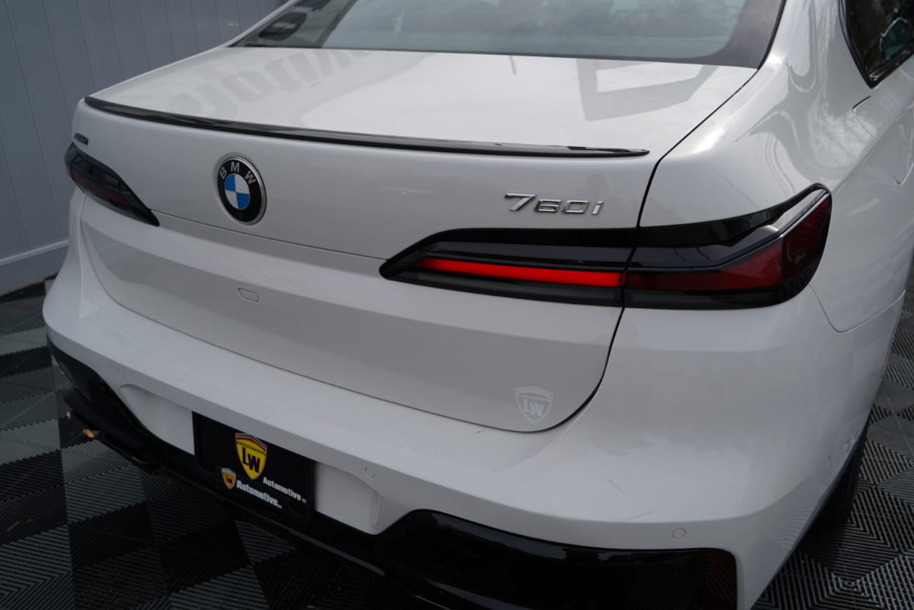 BMW 7 Series 760i xDrive Sedan 2023
