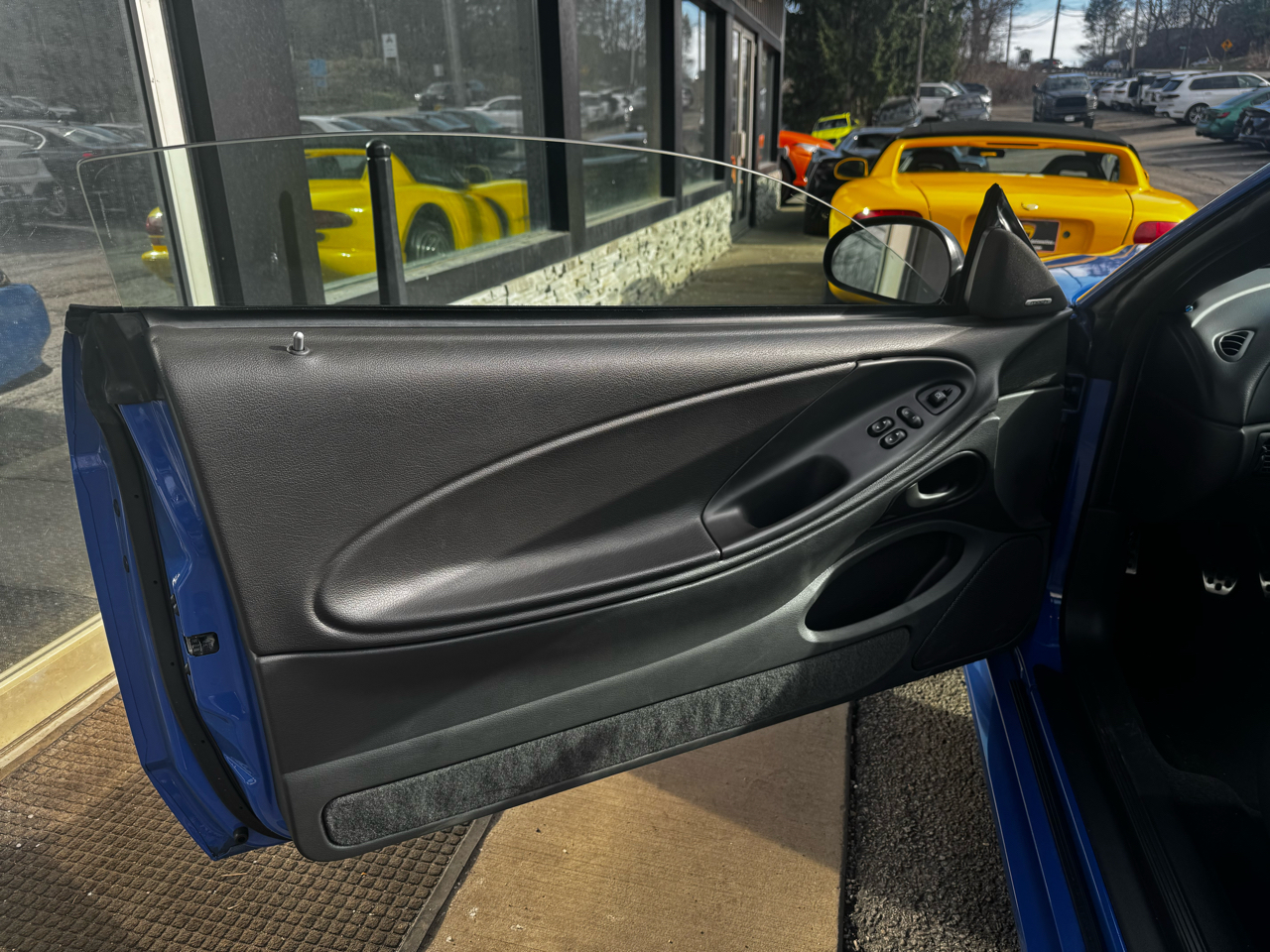 Ford Mustang 2dr Cpe Premium Mach 1 2003