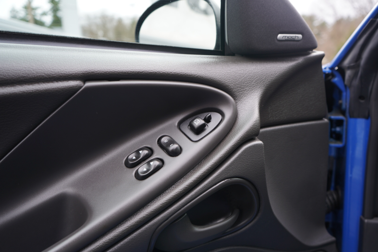 Ford Mustang Mach 1 2003