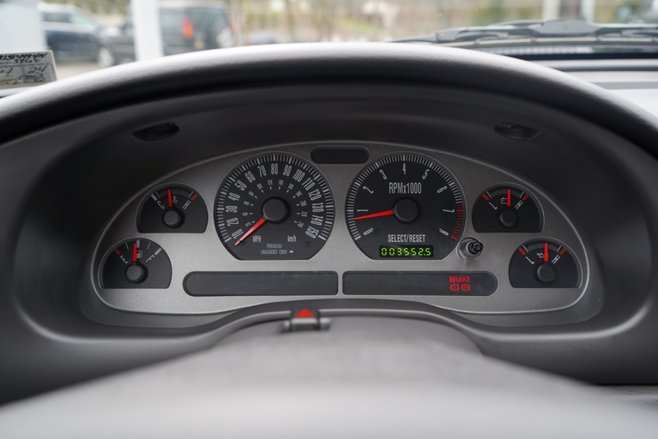 Ford Mustang Mach 1 2003