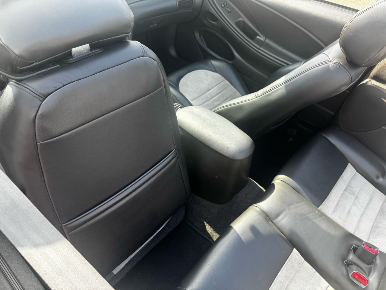 Ford Mustang 2dr Convertible SVT Cobra 2001