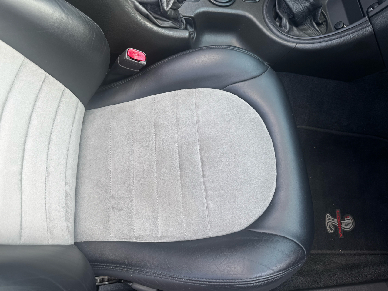 Ford Mustang 2dr Convertible SVT Cobra 2001