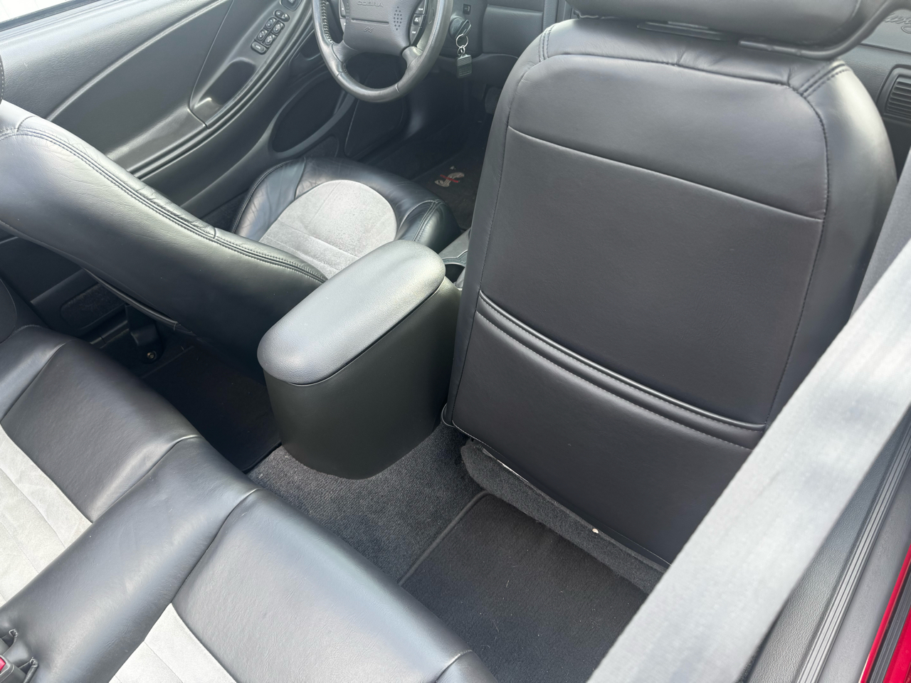 Ford Mustang 2dr Convertible SVT Cobra 2001