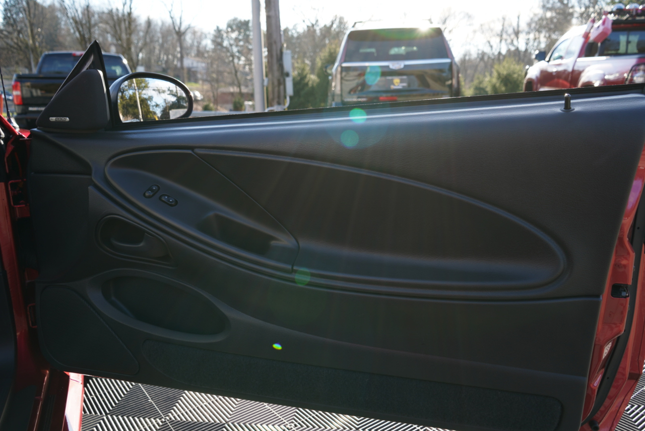 Ford Mustang 2dr Convertible SVT Cobra 2001