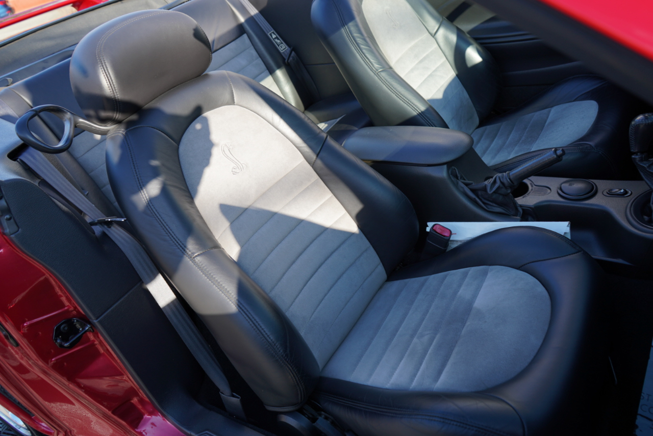 Ford Mustang 2dr Convertible SVT Cobra 2001