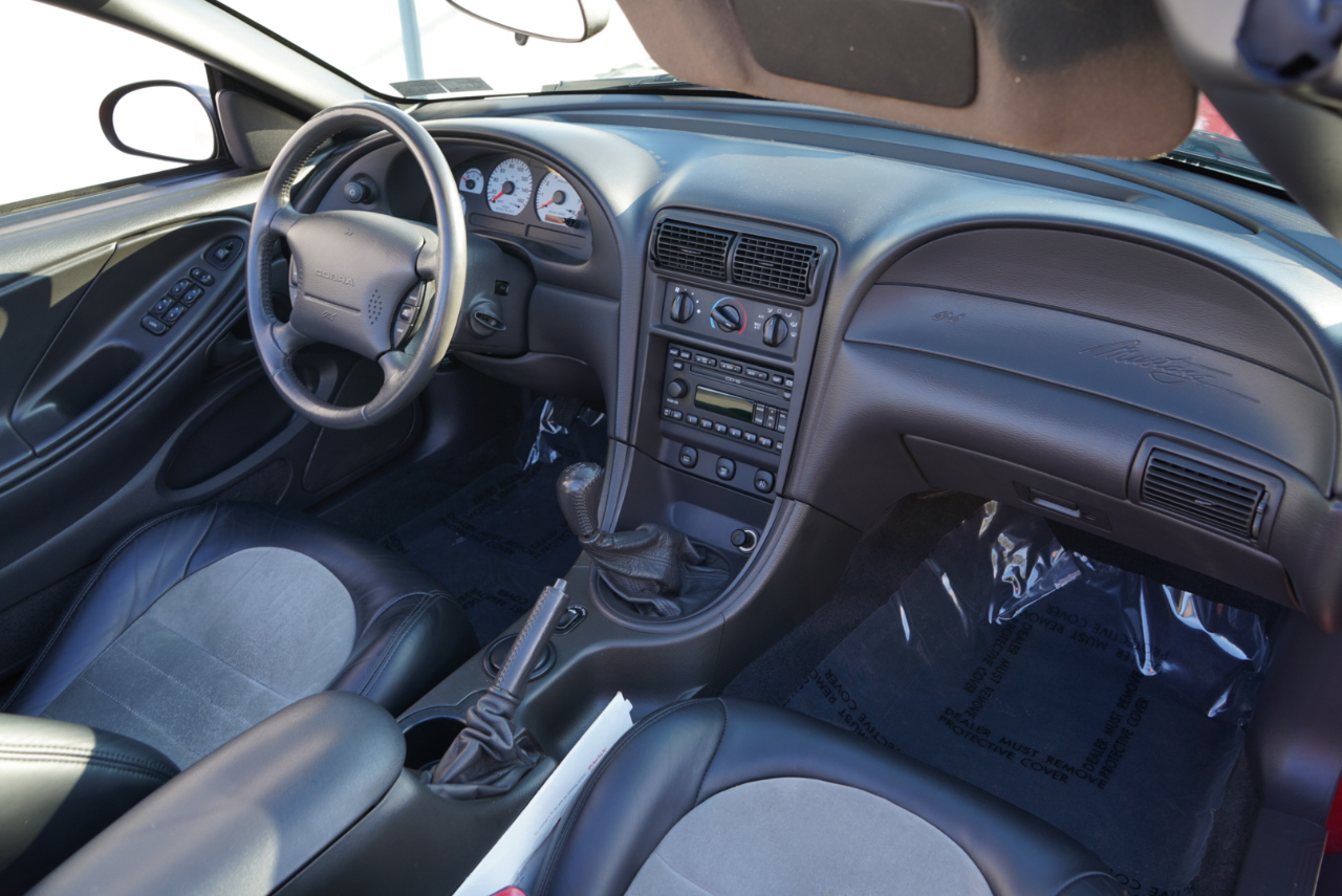 Ford Mustang 2dr Convertible SVT Cobra 2001