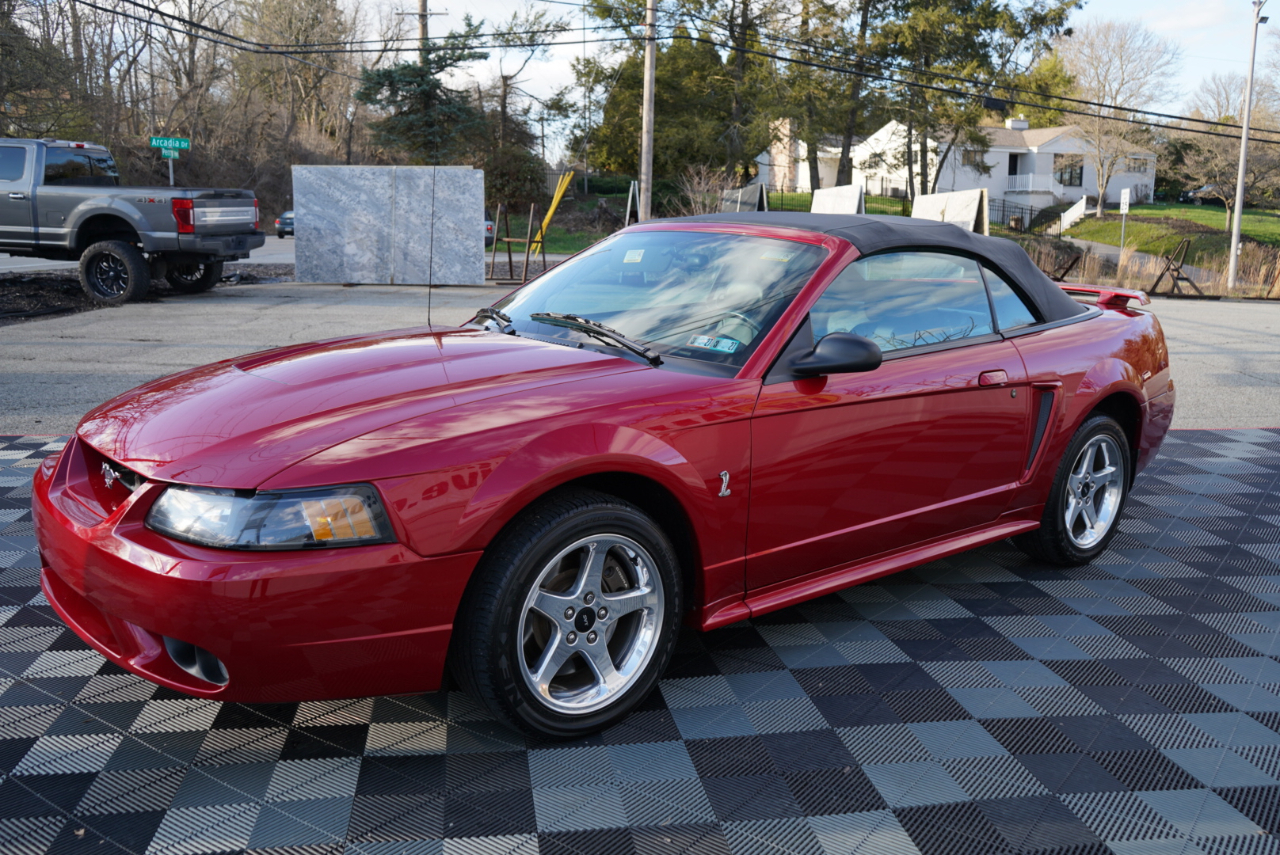 Ford Mustang 2dr Convertible SVT Cobra 2001