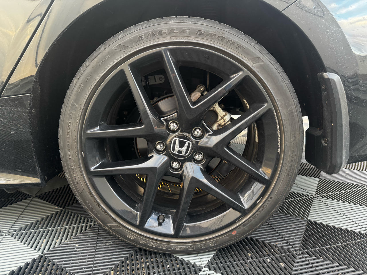 Honda Civic Sedan Sport CVT 2025