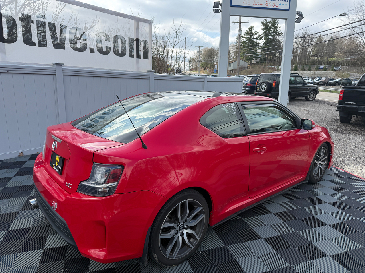 Scion tC 2dr HB Man (Natl) 2015