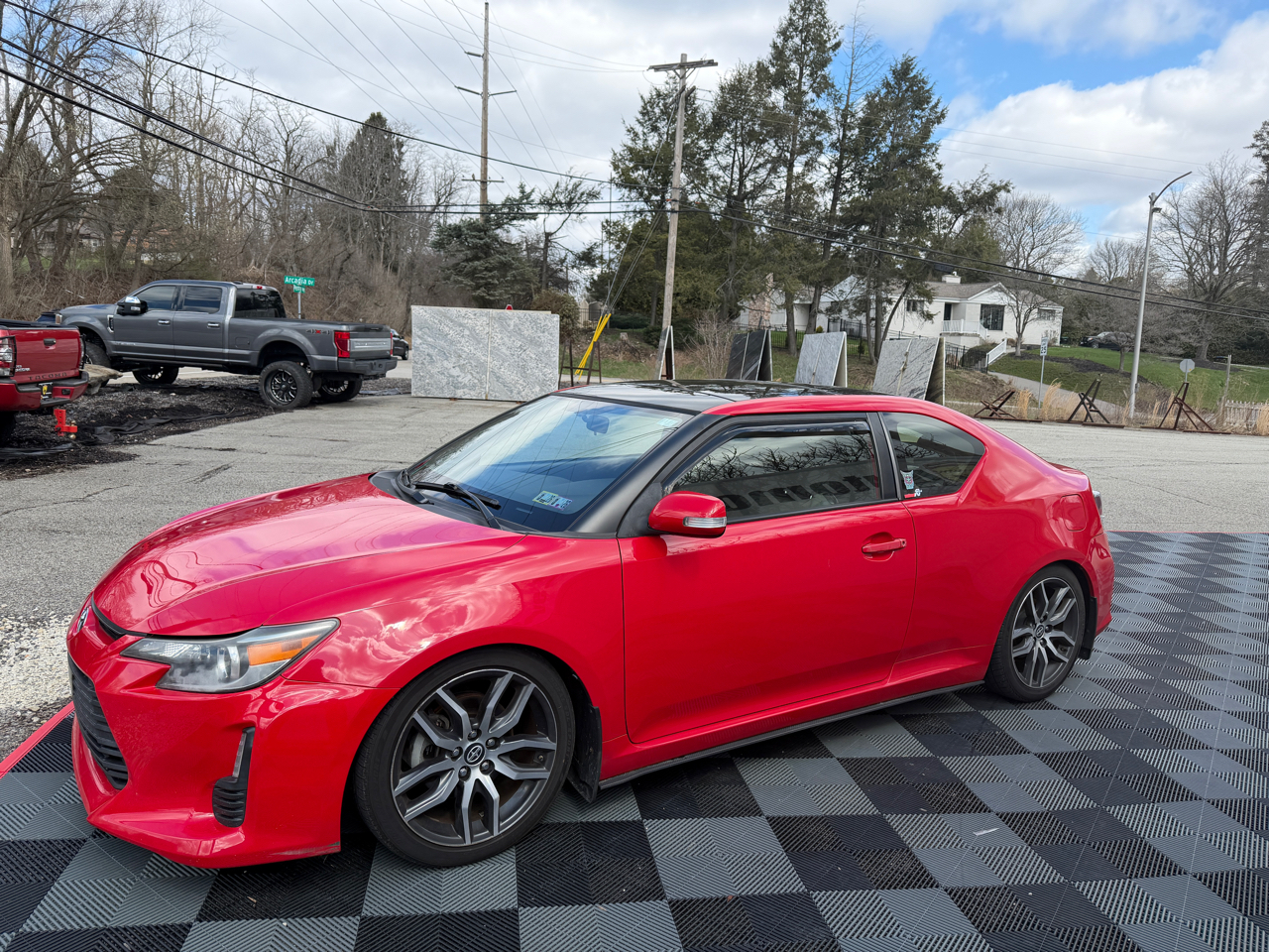 Scion tC 2dr HB Man (Natl) 2015