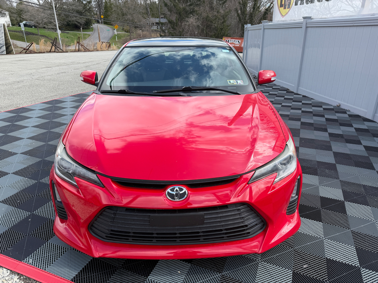 Scion tC 2dr HB Man (Natl) 2015