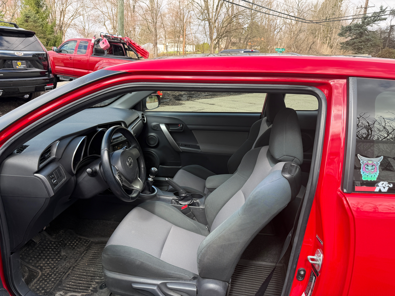 Scion tC 2dr HB Man (Natl) 2015