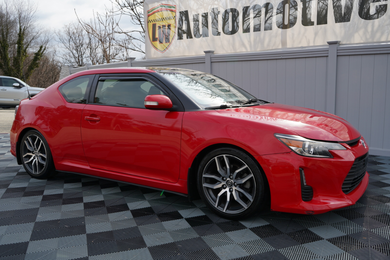 Scion tC 2dr HB Man (Natl) 2015