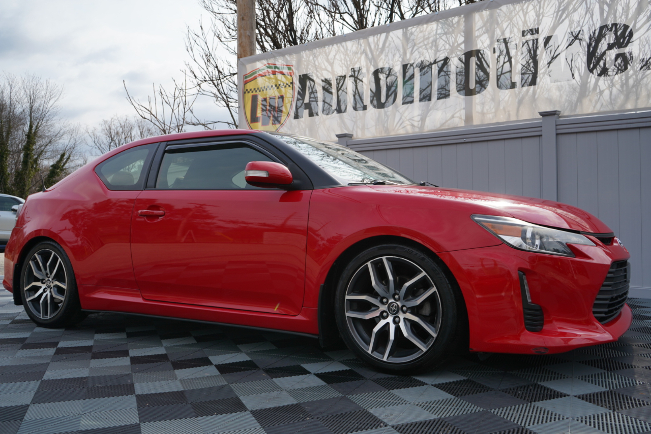 Scion tC 2dr HB Man (Natl) 2015