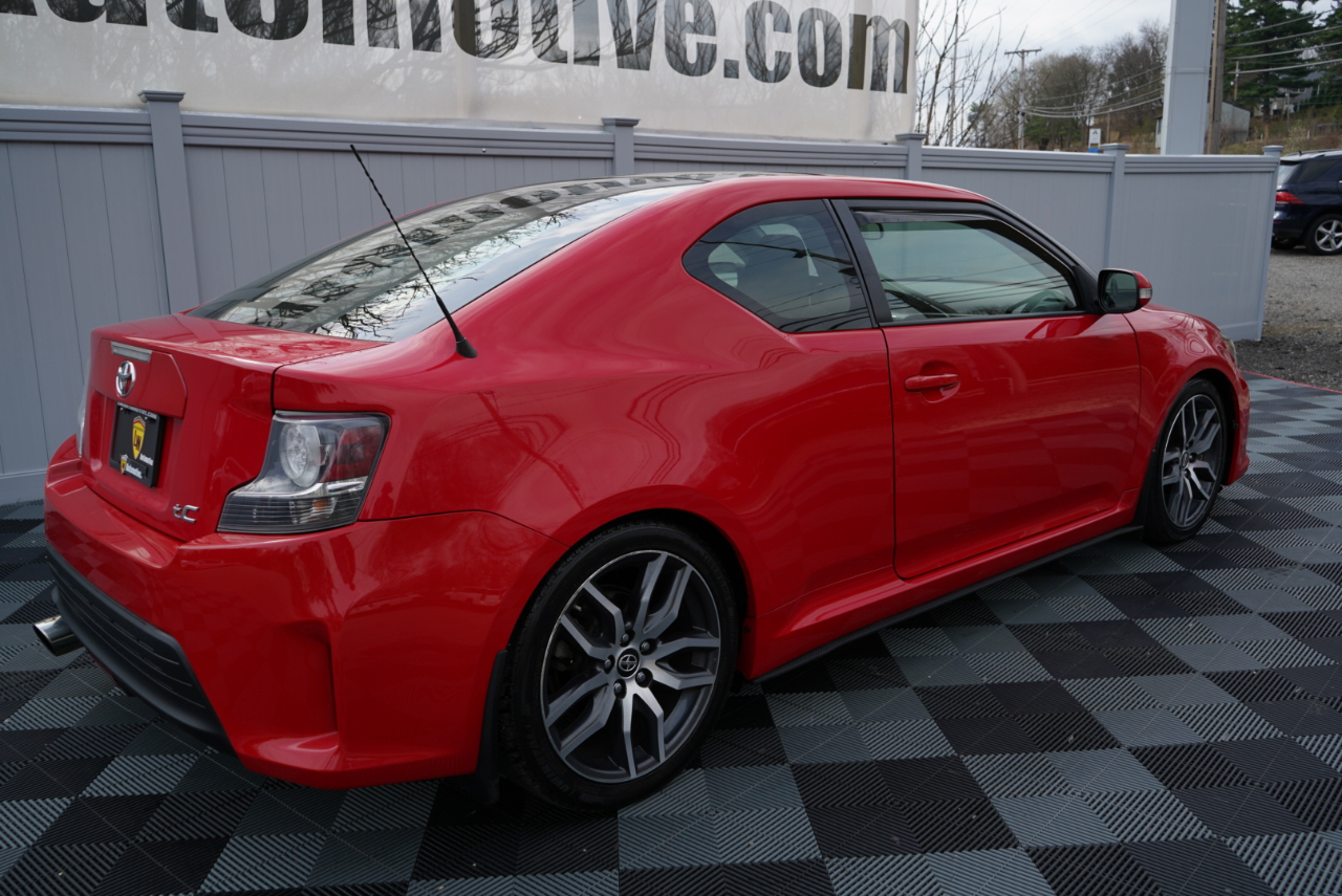 Scion tC 2dr HB Man (Natl) 2015