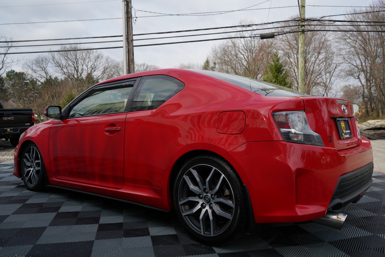 Scion tC 2dr HB Man (Natl) 2015