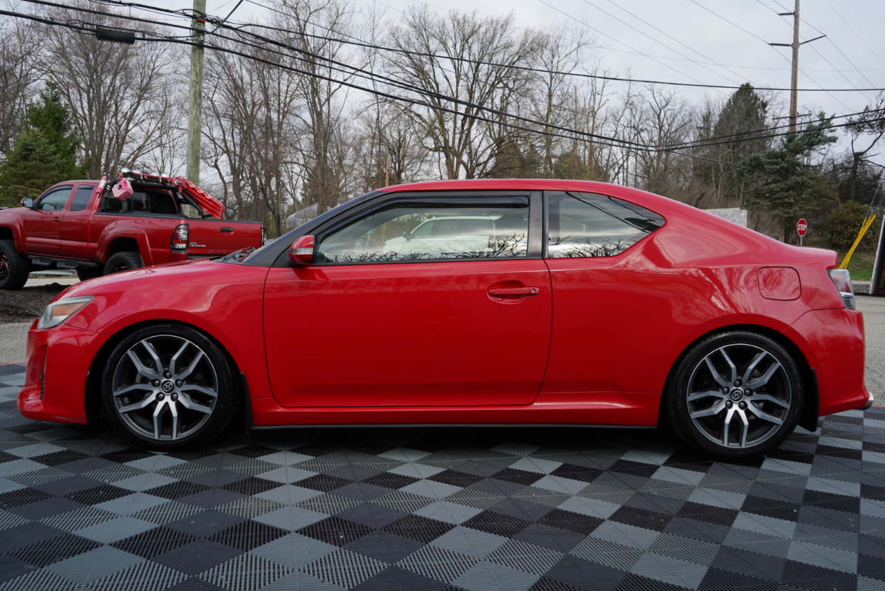 Scion tC 2dr HB Man (Natl) 2015