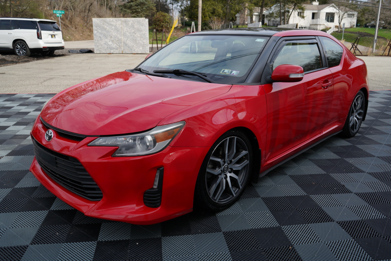 Scion tC 2dr HB Man (Natl) 2015