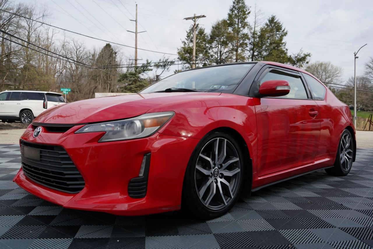 Scion tC 2dr HB Man (Natl) 2015