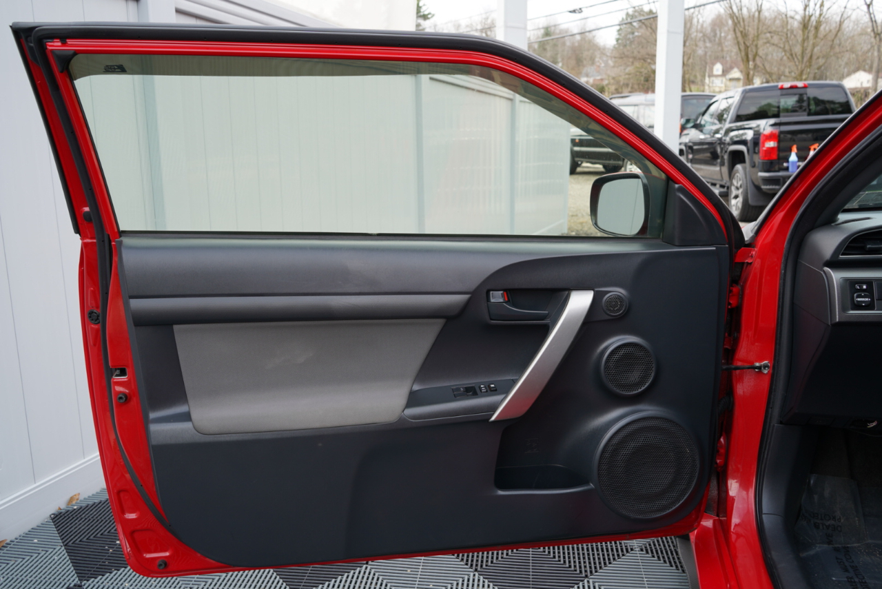 Scion tC 2dr HB Man (Natl) 2015