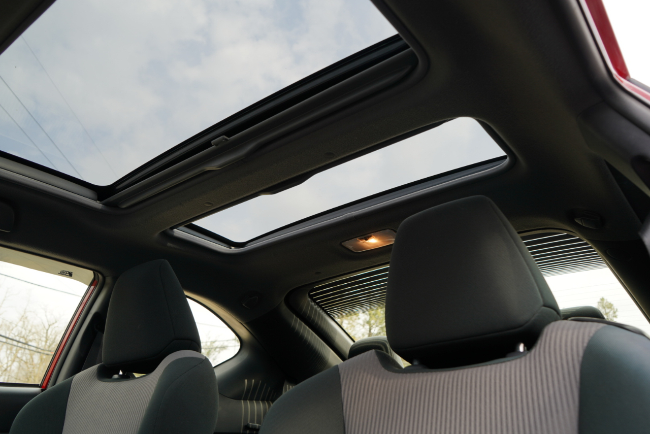 Scion tC 2dr HB Man (Natl) 2015