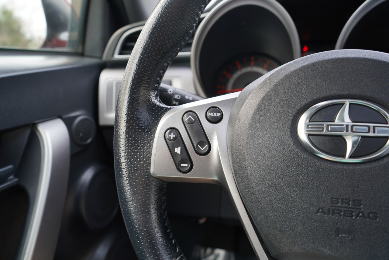 Scion tC 2dr HB Man (Natl) 2015