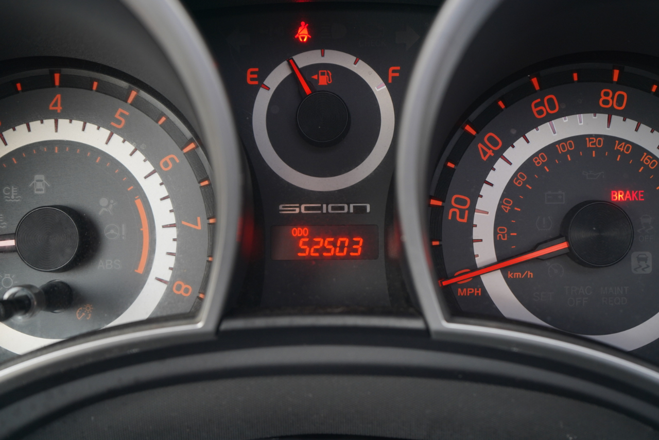 Scion tC 2dr HB Man (Natl) 2015